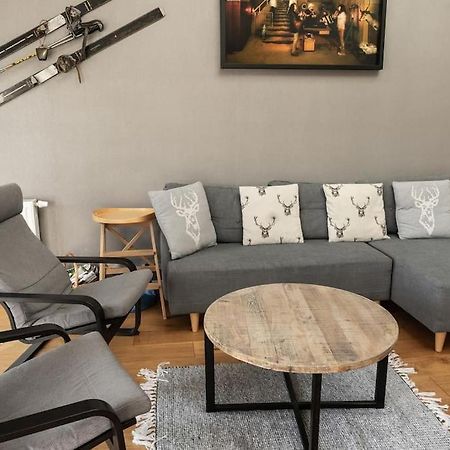 Ski & Bike Apartment Щирк Екстериор снимка